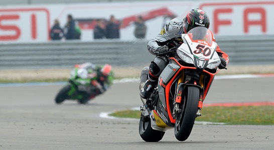 2.ApriliaRacing Guintoli