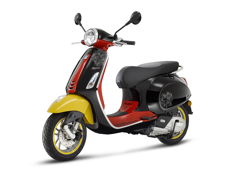 02 Disney Mickey Mouse Edition by Vespa