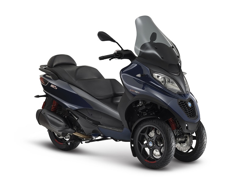 2021 03 piaggio mp3 400 blu 3 4antdx bianco