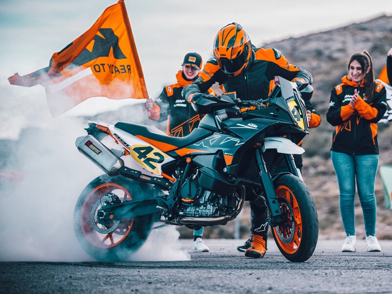 2023 KTM 890 SMT 
