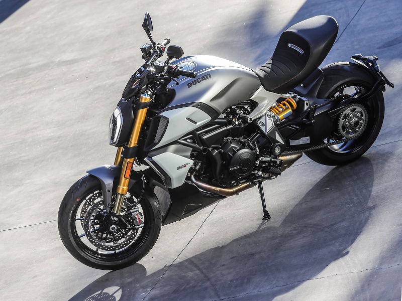 DIAVEL 1260 S STATIC 00