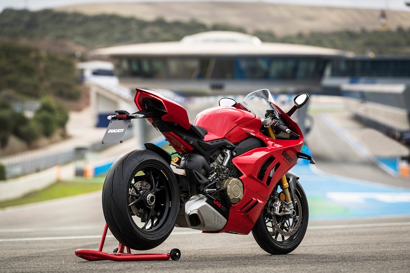 DUCATI PANIGALE V4S STATIC 011 UC355528 High