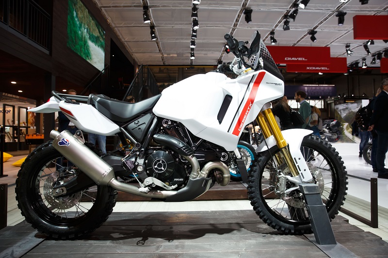 DUCATI SCRAMBLER DESERTX CONCEPT 2 UC104223 Mid