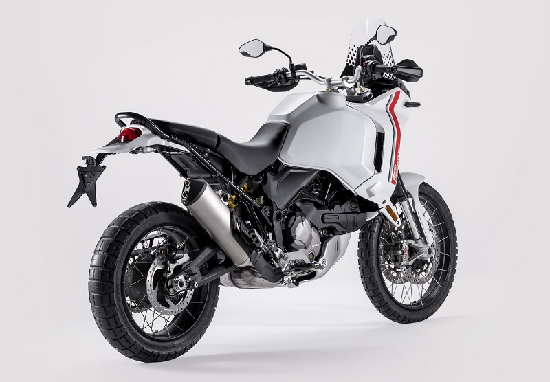 MY22 Ducati Desert X 16 UC356300 High