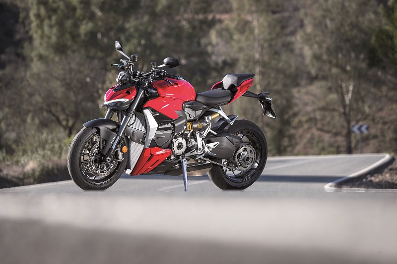 MY22 Ducati StreetfighterV2 PL 61 UC353452 High