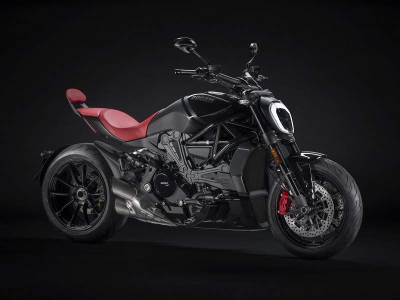 MY22 Ducati XDiavel Nera 058 UC365275 High