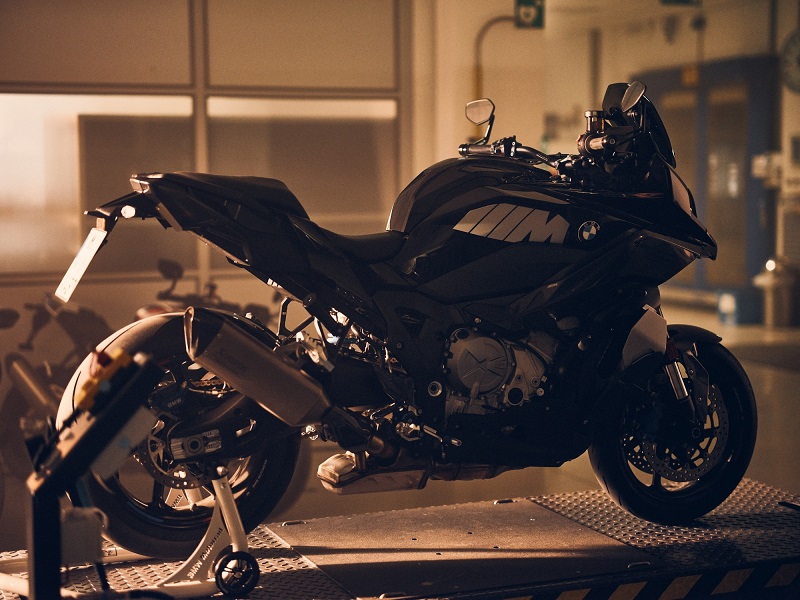 P90507440 lowRes bmw m 1000 xr protot