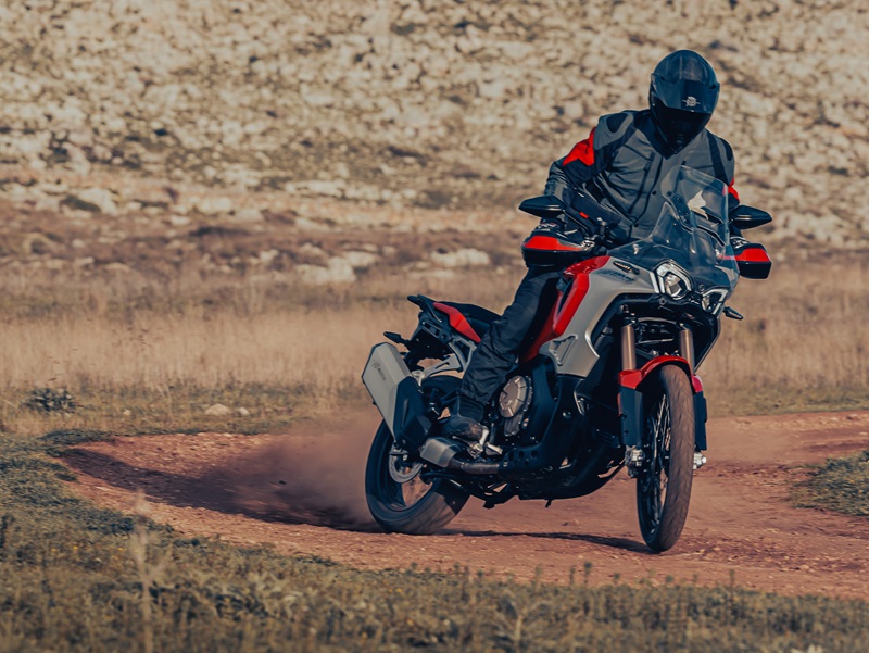 2024 ENDURO VELOCE 10 8256x5504