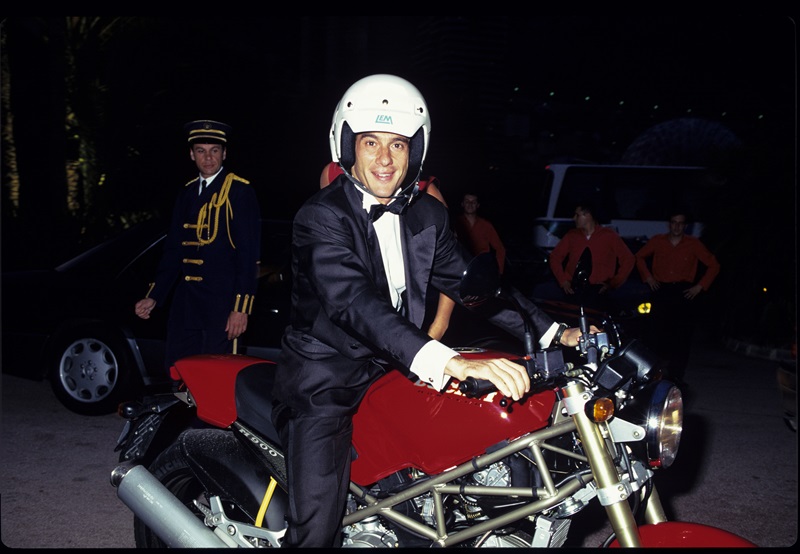AyrtonSenna Ducati 8 UC638512 High