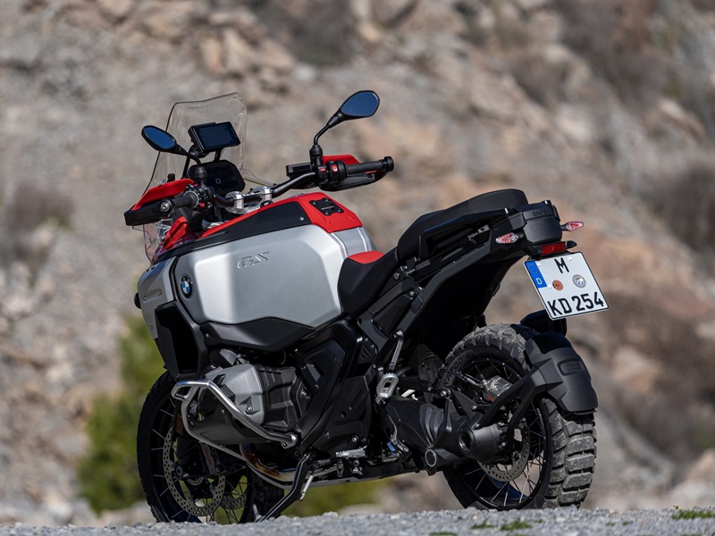 P90554796 lowRes bmw r 1300 gs advent