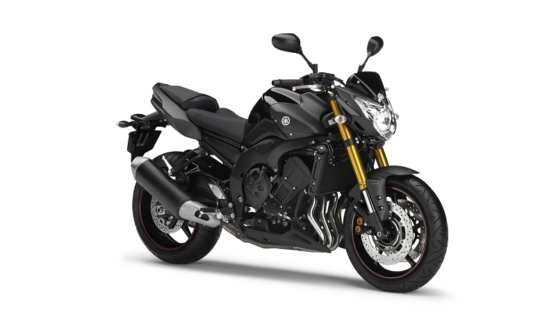 2015 Yamaha FZ8 EU Midnight Black Studio 001