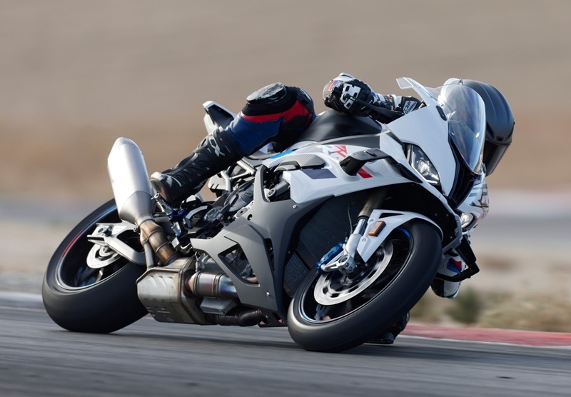 P90490296 lowRes the new bmw s 1000 r
