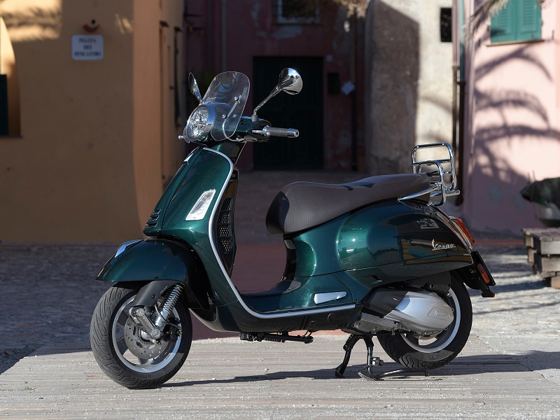 03 Vespa GTS Touring 300 hpe