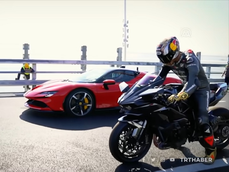 Sofuoglu NinjaH2R Razgatlioglu Ferrari