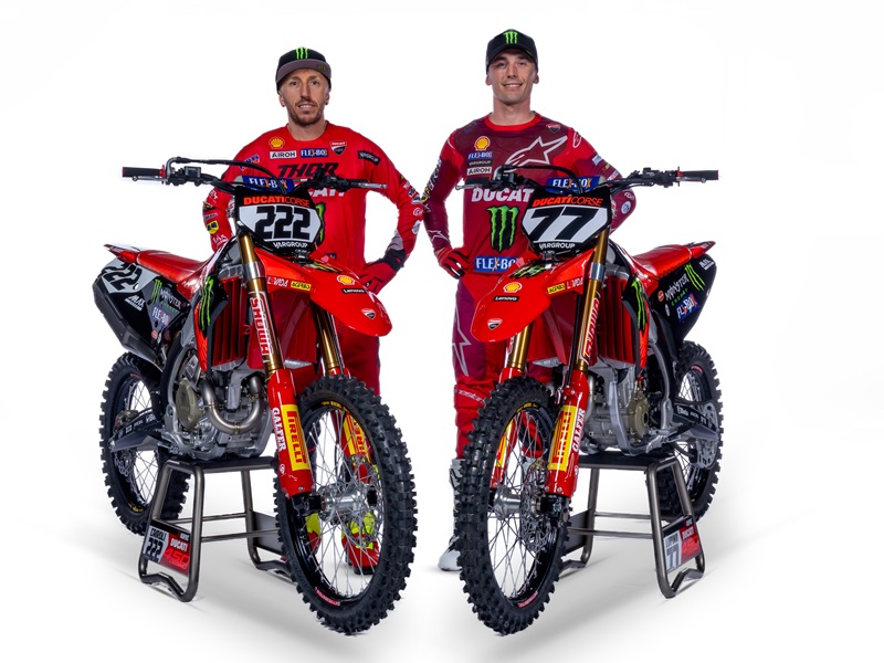Tony Cairoli Alessandro Lupino 2 UC593823 High