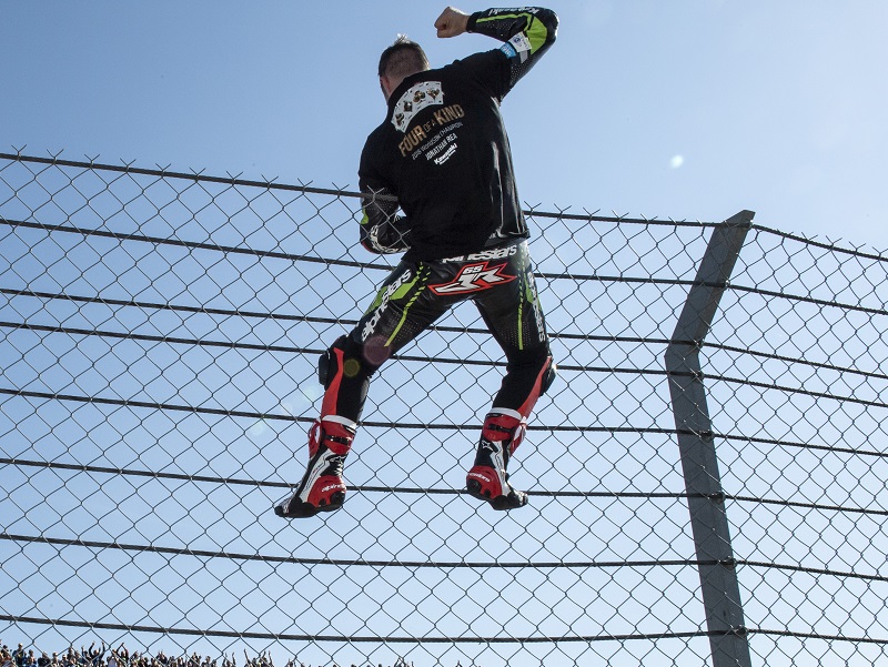 hi R11 Magny Cours WorldSBK 2018 Saturday Rea Champion DSC8471 copia 2