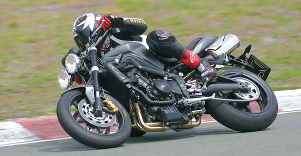 098TM_Tri_StreetTriple675