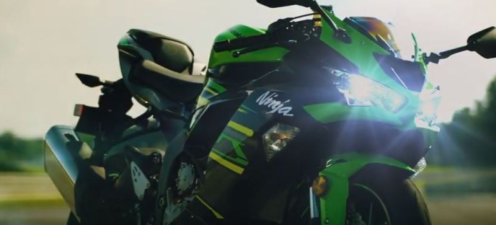 19MY Ninja ZX-6R action video