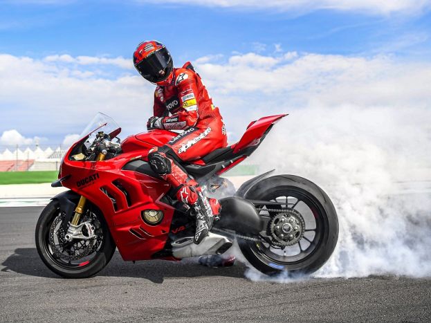 Brži, jači, luđi: Ducati Panigale V4 za 2022.