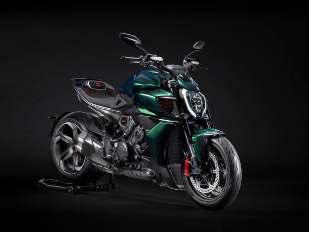 Ugovor s vragom: Ducati Diavel for Bentley