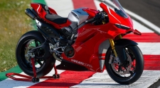 Preko 330 km/h! Novi Ducati Panigale V4 R