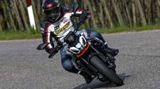 Testirali smo: Aprilia Tuono 457